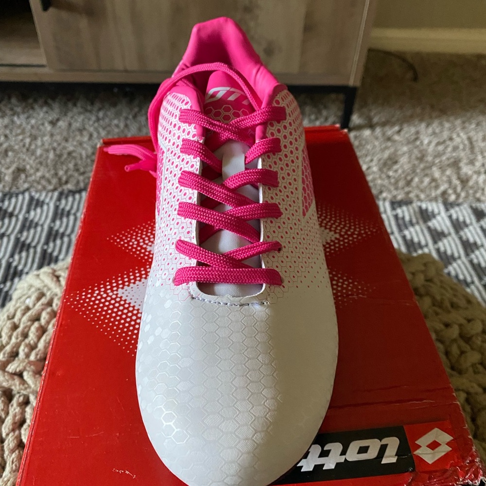 Girls size 6 pink and white lotto cleats. - Picture 3 of 4